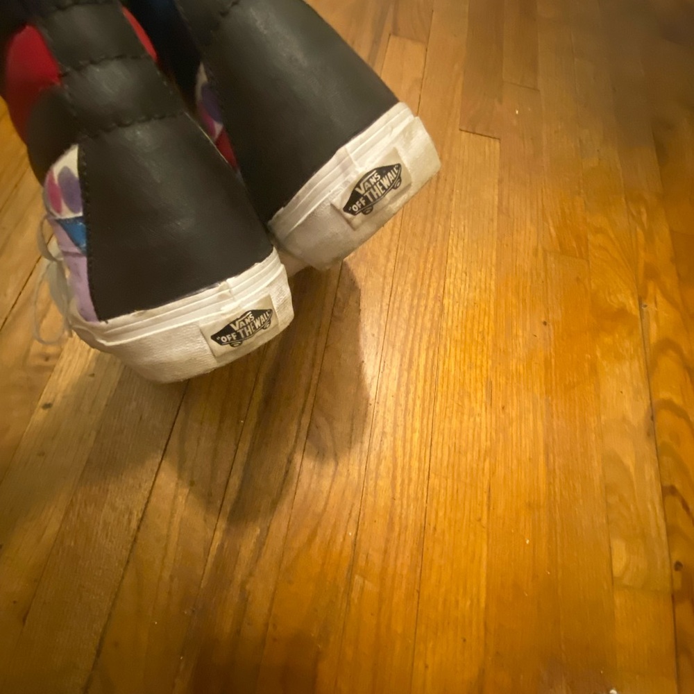 Vans - Picture 3 of 4